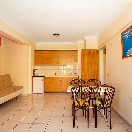 Club Sunsmile 3* مرمريس