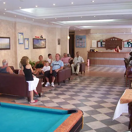 Club Sunsmile Aparthotel 3*
